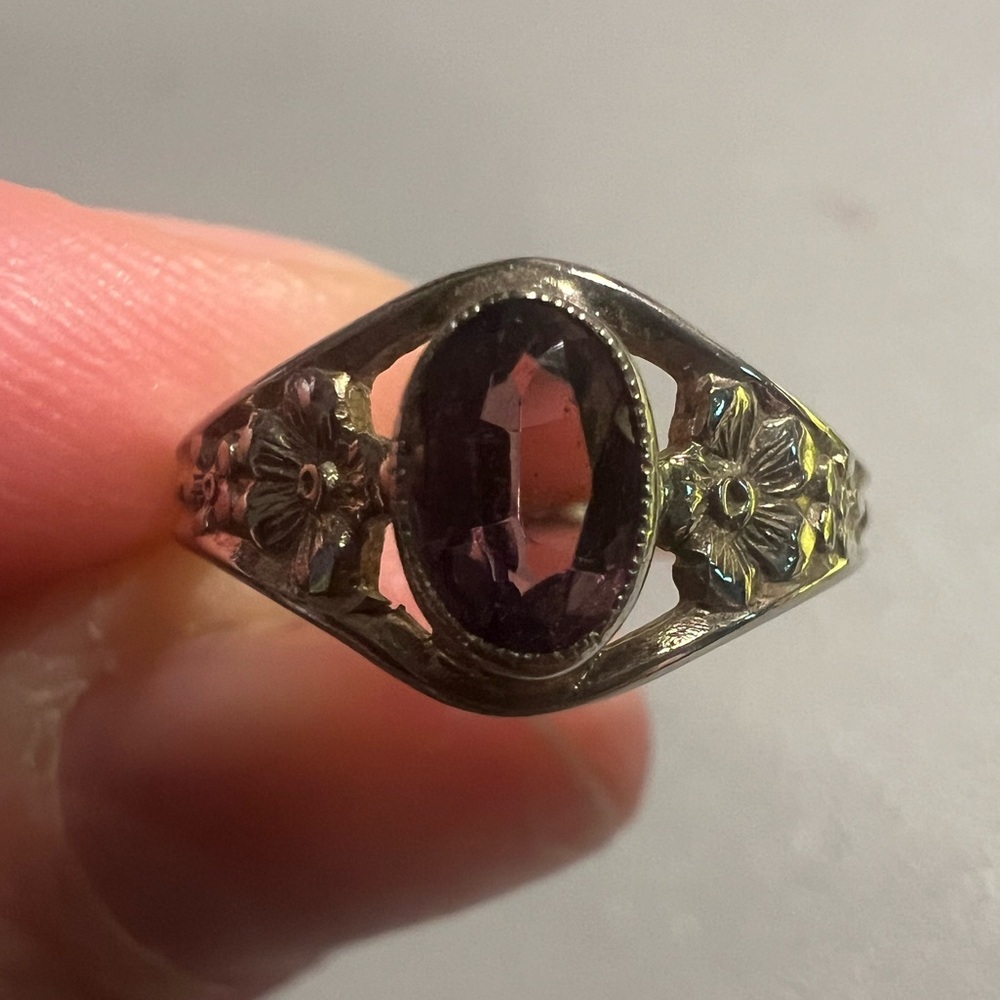 Gold Floral Ring with Oval Purple Stone - Picture 2 of 6